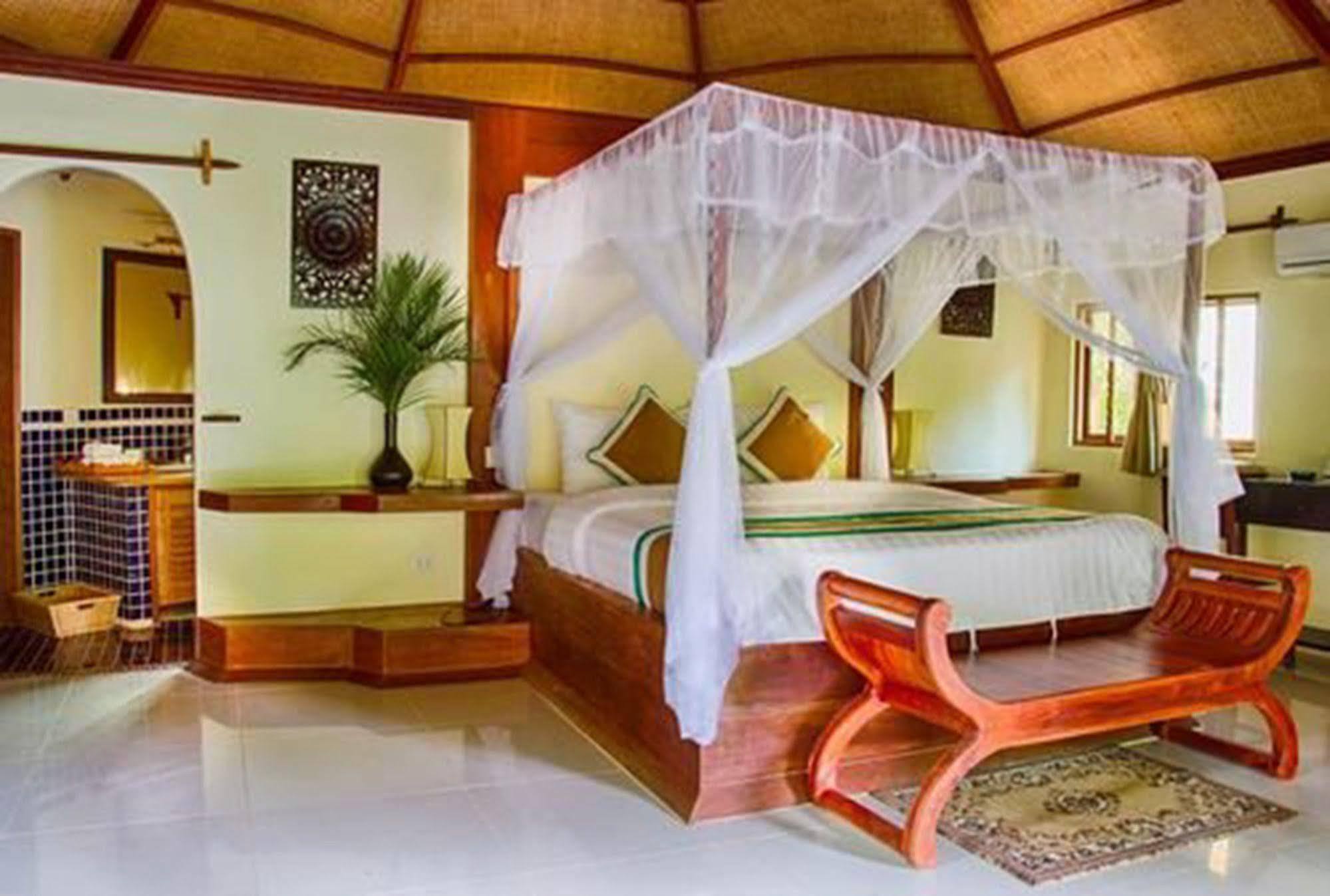 Le Flamboyant Resort Kep Exteriör bild